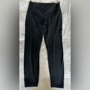 ATHLETA SALUTATION STASH MESH 7/8 TIGHT